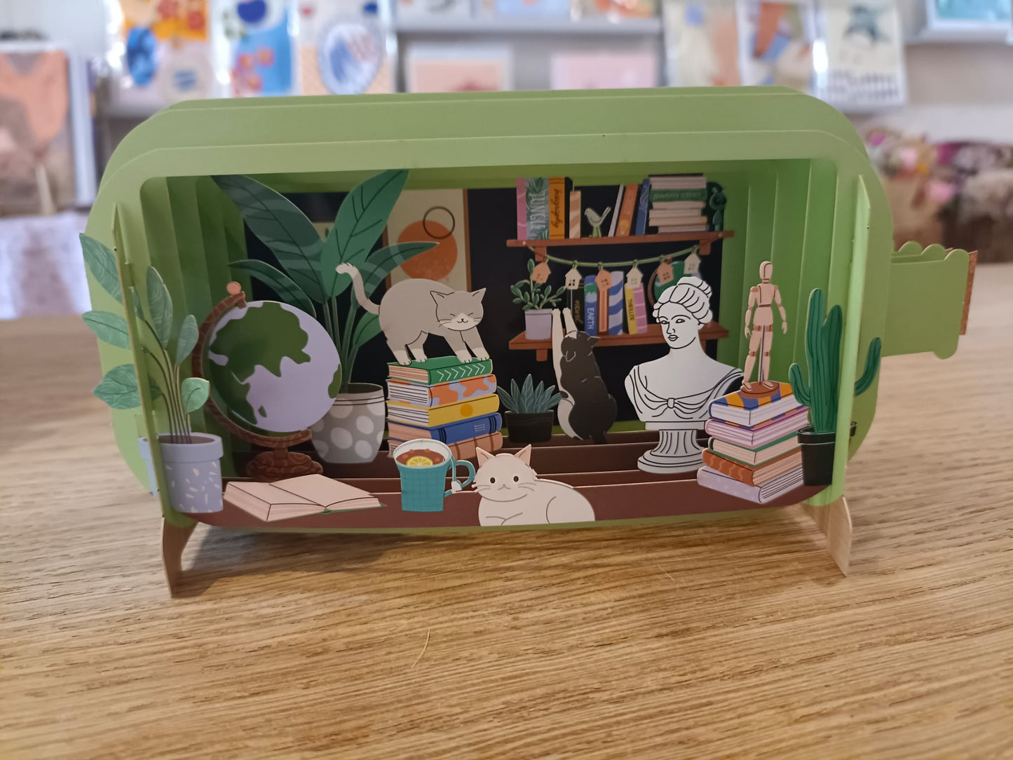 Tarjeta desplegable - Libros y gatos