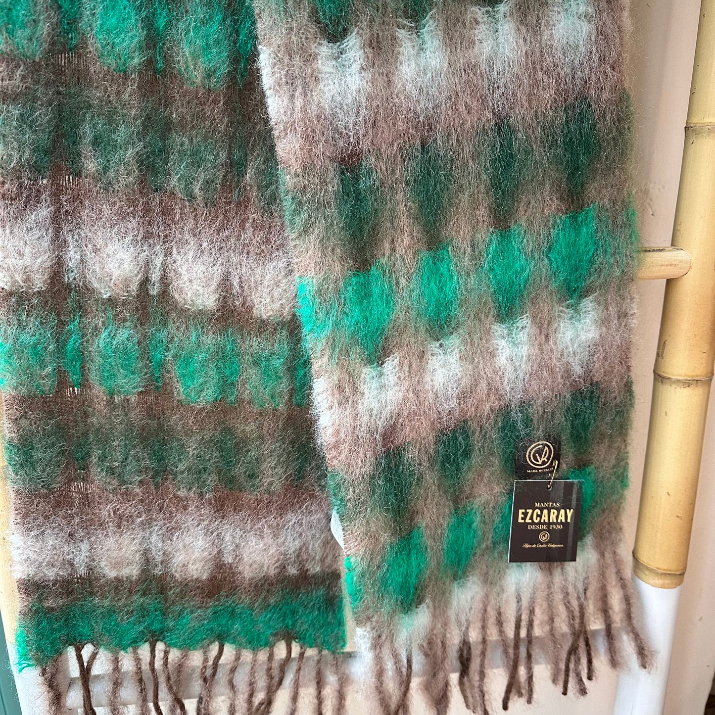 Bufanda Ezcaray Mia - verde oscuro, verde claro, marrón y blanco