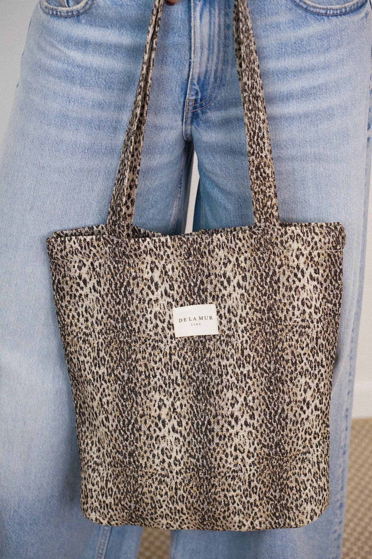 Bolsa pequeña con cremallera "Leo"