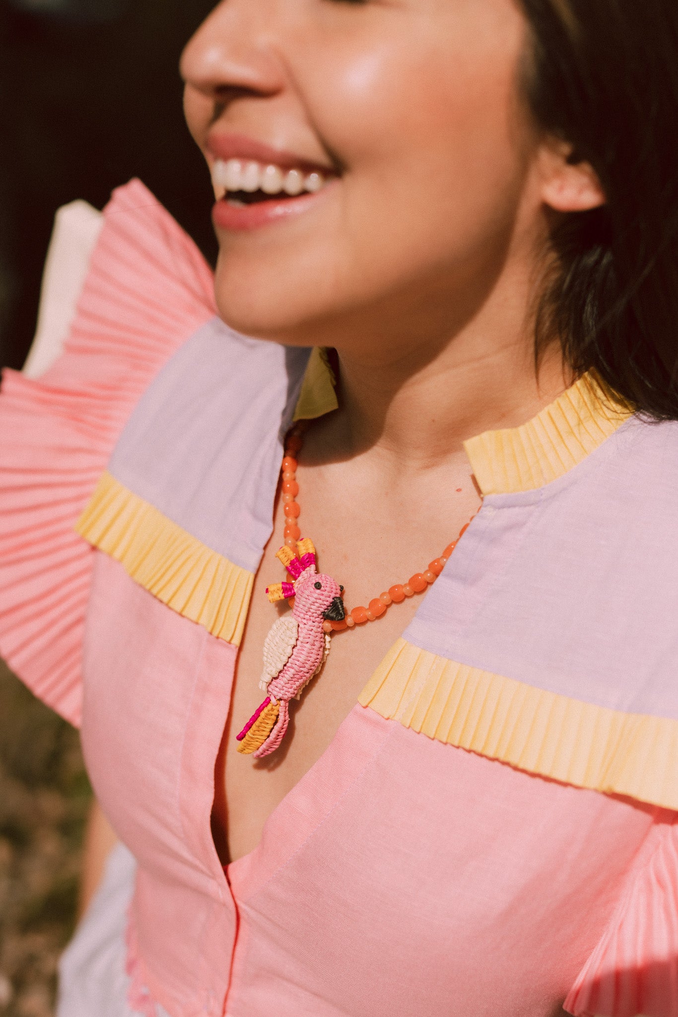 Collar Loro rosa