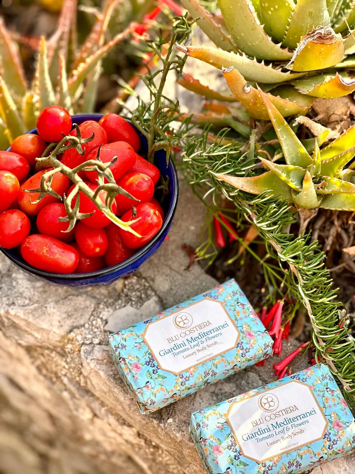 Jabón sólido exfoliante - Giardini Mediterranei (Hoja de tomate y flores)
