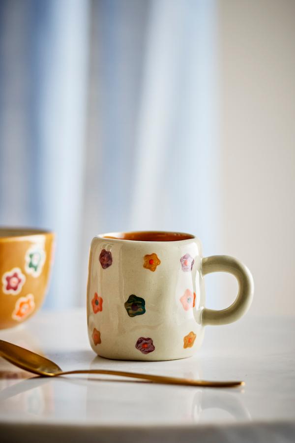 Taza flores multicolor